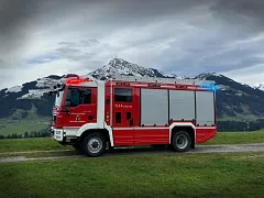 tlf_blau_rot_seite.jpg
